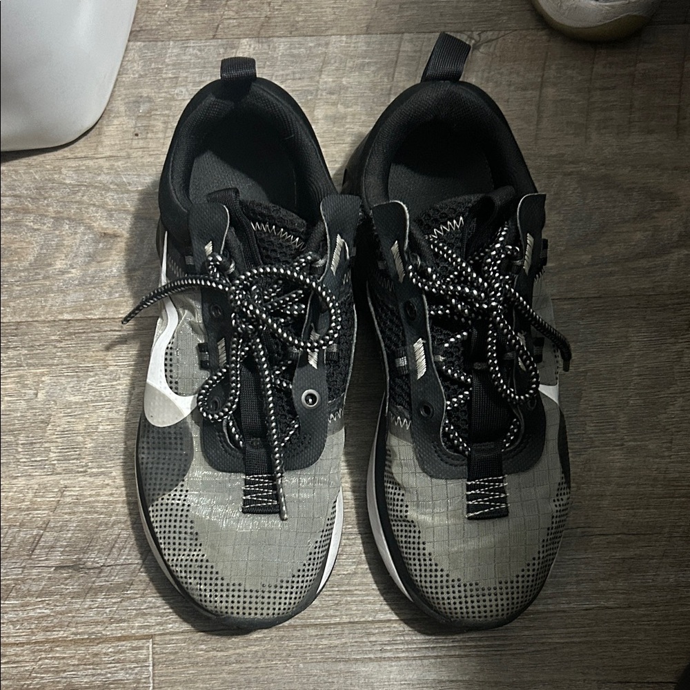 Nike Black and Gray Women's Sneakers